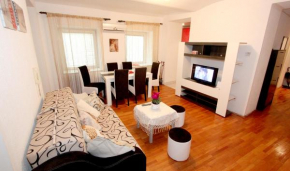 Отель Apartment Queen Milica  Белград